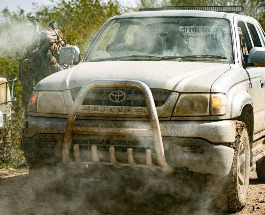 Hilux 4x4 Off-Road Driving